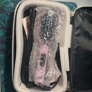 Eva NYC mini straightening brush & volume powder